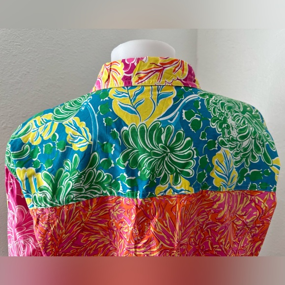 Lilly Pulitzer Button Up Top - Picture 7 of 9